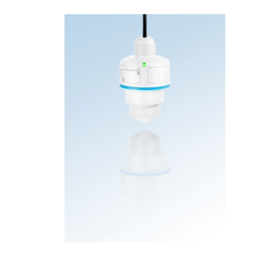 Micropilot FMR10B 80GHz non-contact compact radar level transmitter for liquid and solid measurement, featuring Bluetooth configuration and PVDF wetted parts.