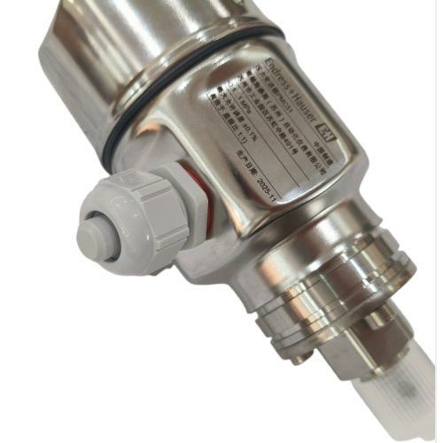 PMC51 digital absolute and gauge pressure transmitter with capacitive oil-free Ceraphire ceramic diaphragm for process pressure and level measurement